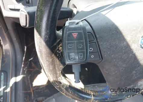 2010 Volvo V50 2.4I z USA, uszkodzony, nr VIN YV1390MW3A2527032